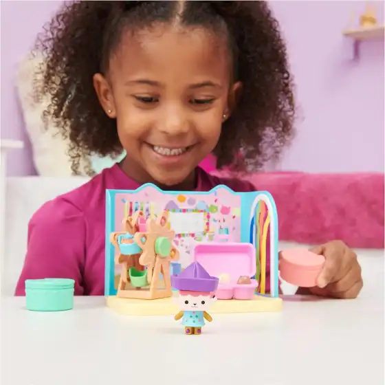 Gabby's Dollhouse Deluxe Stanza Baby Box